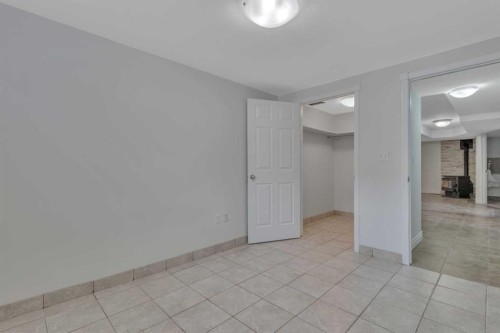 5432 46 Avenue, Lacombe, AB - Indoor Photo Showing Other Room