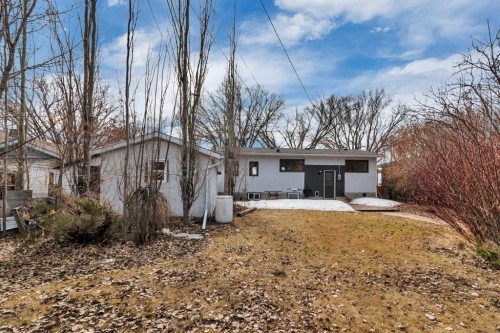 5432 46 Avenue, Lacombe, AB - Outdoor