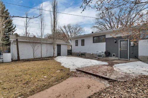 5432 46 Avenue, Lacombe, AB - Outdoor