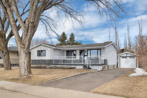 5432 46 Avenue  Lacombe, AB T4L 1N1