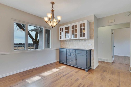 5432 46 Avenue, Lacombe, AB - Indoor Photo Showing Other Room