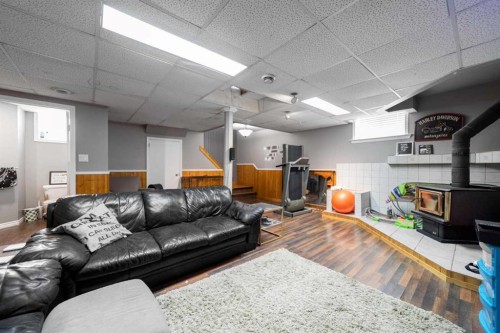 4925 49 Street, Killam, AB - Indoor Photo Showing Basement