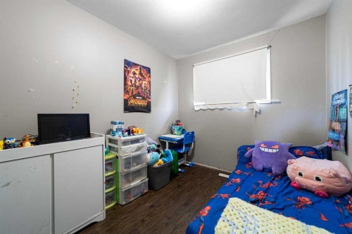4925 49 Street, Killam, AB - Indoor Photo Showing Bedroom