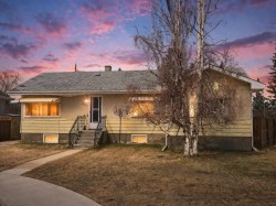 4612 50A Avenue Rocky Mountain House, AB T4T 1B9