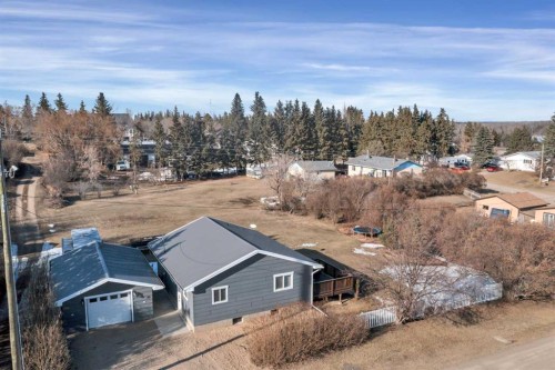 22 Primrose Avenue  Rural Lacombe County, AB T4L 1Y4