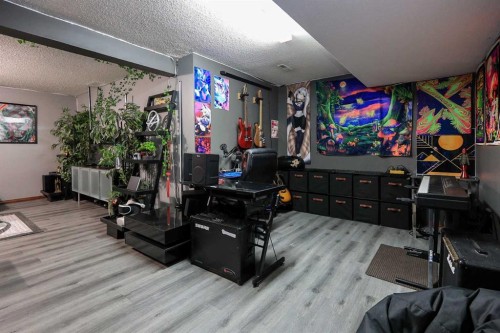 56 Elder Street, Red Deer, AB - Indoor Photo Showing Other Room