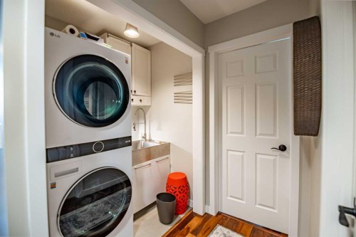 14 Eldridge Crescent, Red Deer, AB - Indoor Photo Showing Laundry Room
