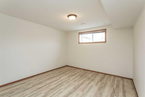 63 Vickers Close, Red Deer, AB - Indoor Photo Showing Other Room
