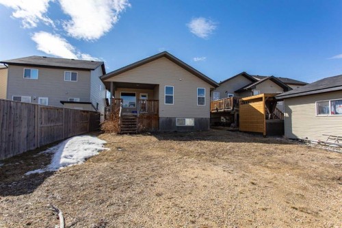 63 Vickers Close, Red Deer, AB - Outdoor