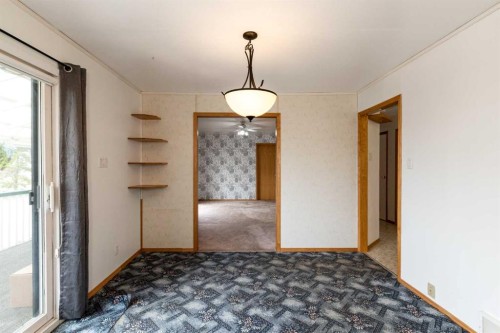 4108 49A Avenue, Innisfail, AB - Indoor