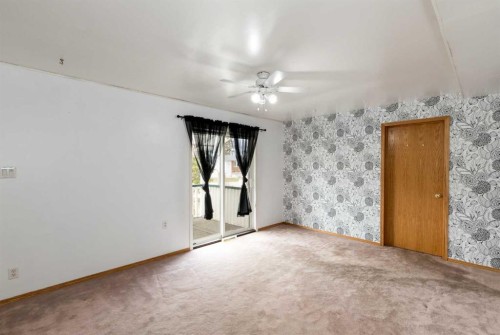 4108 49A Avenue, Innisfail, AB - Indoor Photo Showing Other Room
