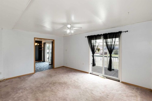 4108 49A Avenue, Innisfail, AB - Indoor Photo Showing Other Room