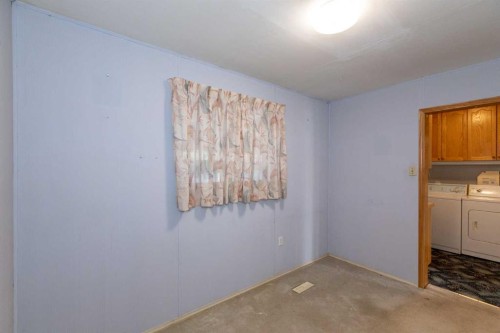 4108 49A Avenue, Innisfail, AB - Indoor