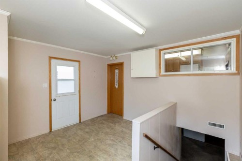4108 49A Avenue, Innisfail, AB - Indoor Photo Showing Other Room