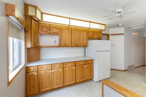 4108 49A Avenue, Innisfail, AB - Indoor Photo Showing Kitchen