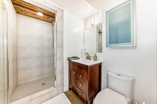 157 Grand Avenue, Norglenwold, AB - Indoor Photo Showing Bathroom