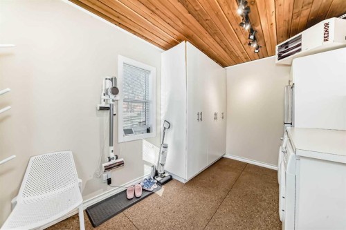 157 Grand Avenue, Norglenwold, AB - Indoor Photo Showing Other Room