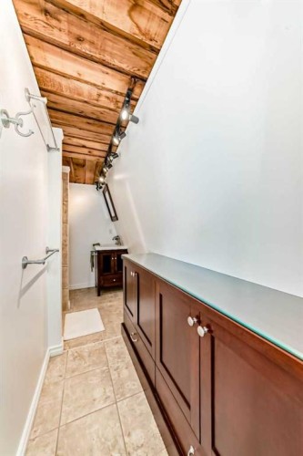 157 Grand Avenue, Norglenwold, AB - Indoor Photo Showing Other Room