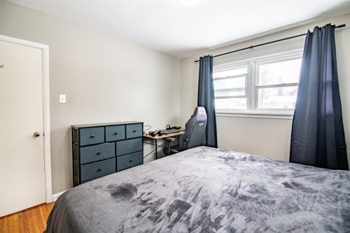 3505 45 Avenue, Red Deer, AB - Indoor Photo Showing Bedroom