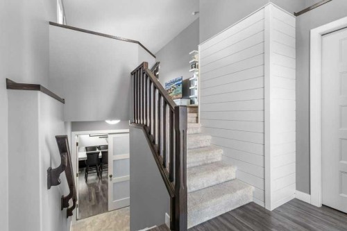 30 Brookstone Drive, Sylvan Lake, AB - Indoor Photo Showing Other Room