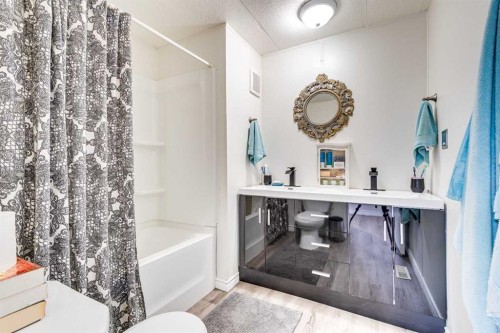 23-501 School, Trochu, AB 