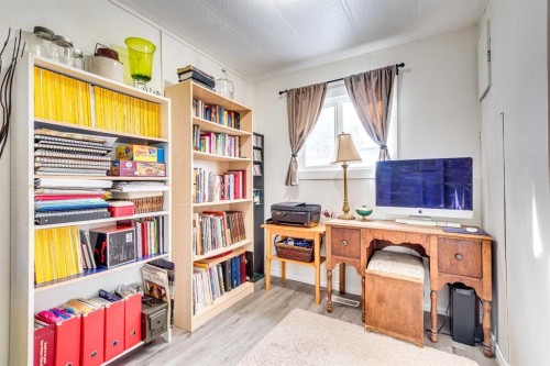 23-501 School, Trochu, AB 