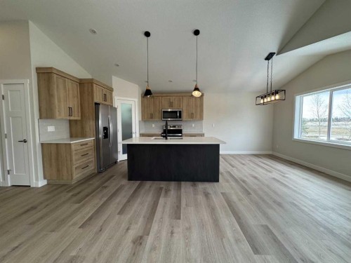 52 Emmett Crescent, Red Deer, AB - Indoor Photo Showing Kitchen