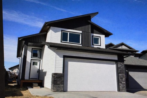 52 Emmett Crescent  Red Deer, AB T4P 3G8