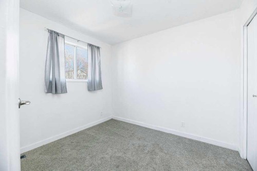 71 Good Crescent, Red Deer, AB - Indoor Photo Showing Other Room