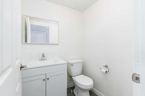 71 Good Crescent, Red Deer, AB - Indoor Photo Showing Bathroom