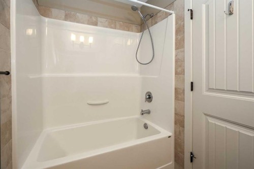 85 Cedar Crescent, Blackfalds, AB - Indoor Photo Showing Bathroom