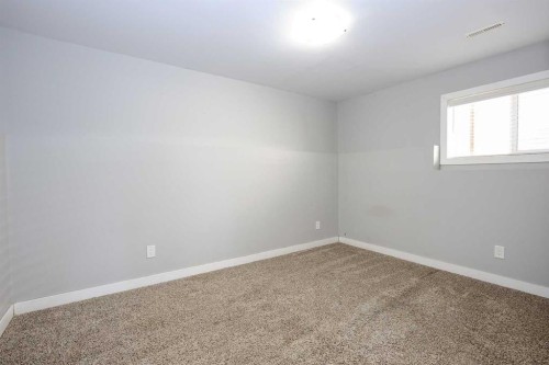 85 Cedar Crescent, Blackfalds, AB - Indoor Photo Showing Other Room