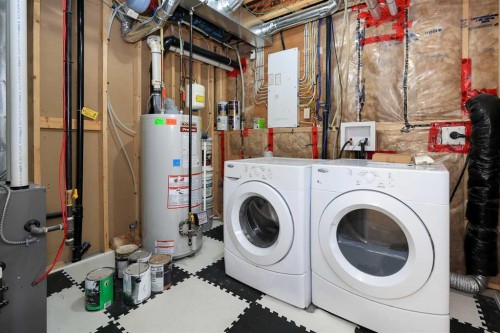 85 Cedar Crescent, Blackfalds, AB - Indoor Photo Showing Laundry Room