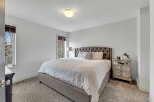 132 Ingle Close, Red Deer, AB - Indoor Photo Showing Bedroom
