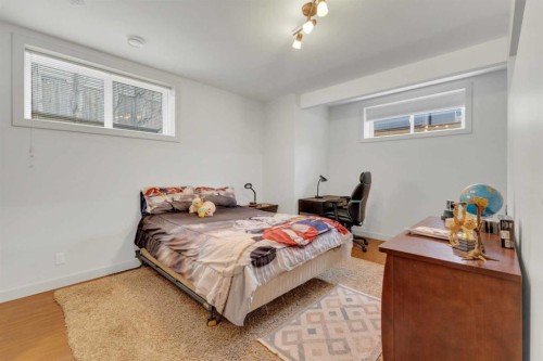 132 Ingle Close, Red Deer, AB - Indoor Photo Showing Bedroom