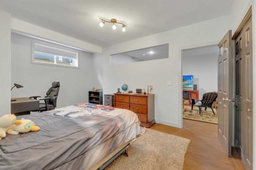 132 Ingle Close, Red Deer, AB - Indoor Photo Showing Bedroom