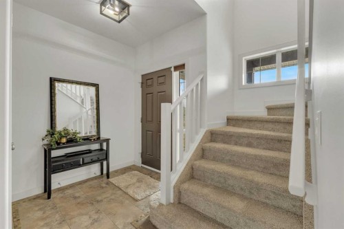 132 Ingle Close, Red Deer, AB - Indoor Photo Showing Other Room