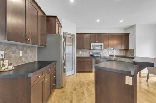 132 Ingle Close, Red Deer, AB - Indoor Photo Showing Kitchen