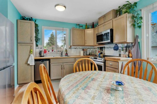 6749 59 Avenue, Red Deer, AB - Indoor Photo Showing Dining Room