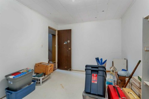 6749 59 Avenue, Red Deer, AB - Indoor Photo Showing Other Room