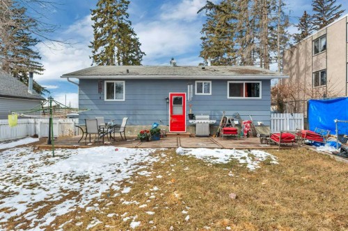 6749 59 Avenue, Red Deer, AB - Outdoor