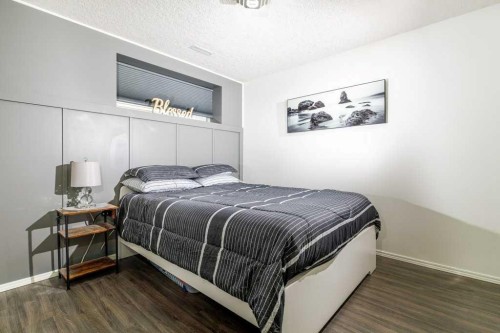 134 Langford Crescent, Red Deer, AB - Indoor Photo Showing Bedroom