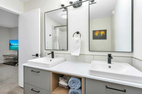 26 Athens Place, Blackfalds, AB - Indoor Photo Showing Bathroom