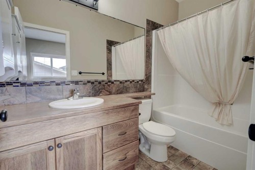 82 Harvest Close, Penhold, AB - Indoor Photo Showing Bathroom