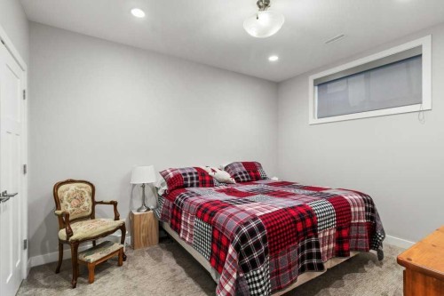 41 Cole Way, Sylvan Lake, AB - Indoor Photo Showing Bedroom
