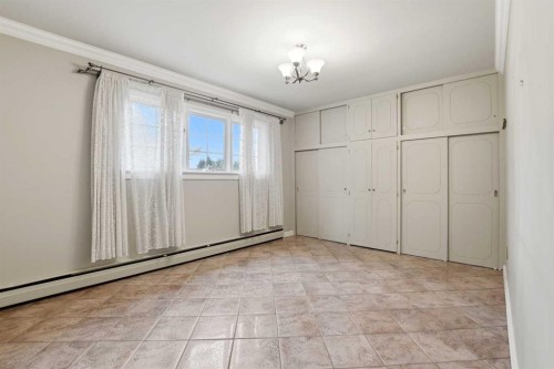 3919 43 Avenue, Red Deer, AB - Indoor Photo Showing Other Room