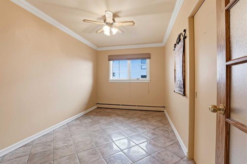 3919 43 Avenue, Red Deer, AB - Indoor Photo Showing Other Room