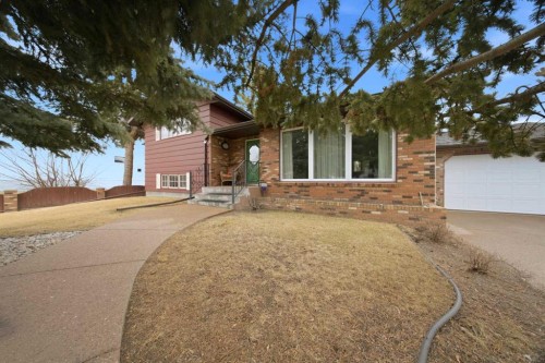 3919 43 Avenue, Red Deer, AB - Outdoor