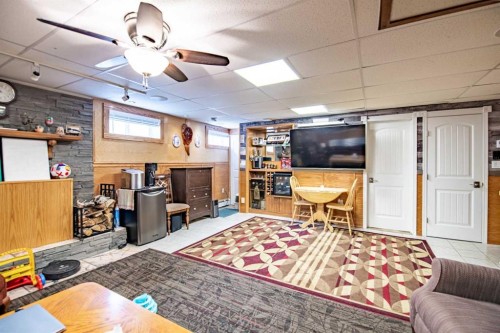 44 Norwest Close, Red Deer, AB - Indoor