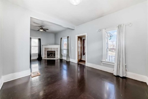 5017 54 Ave, Ponoka, AB - Indoor Photo Showing Living Room With Fireplace